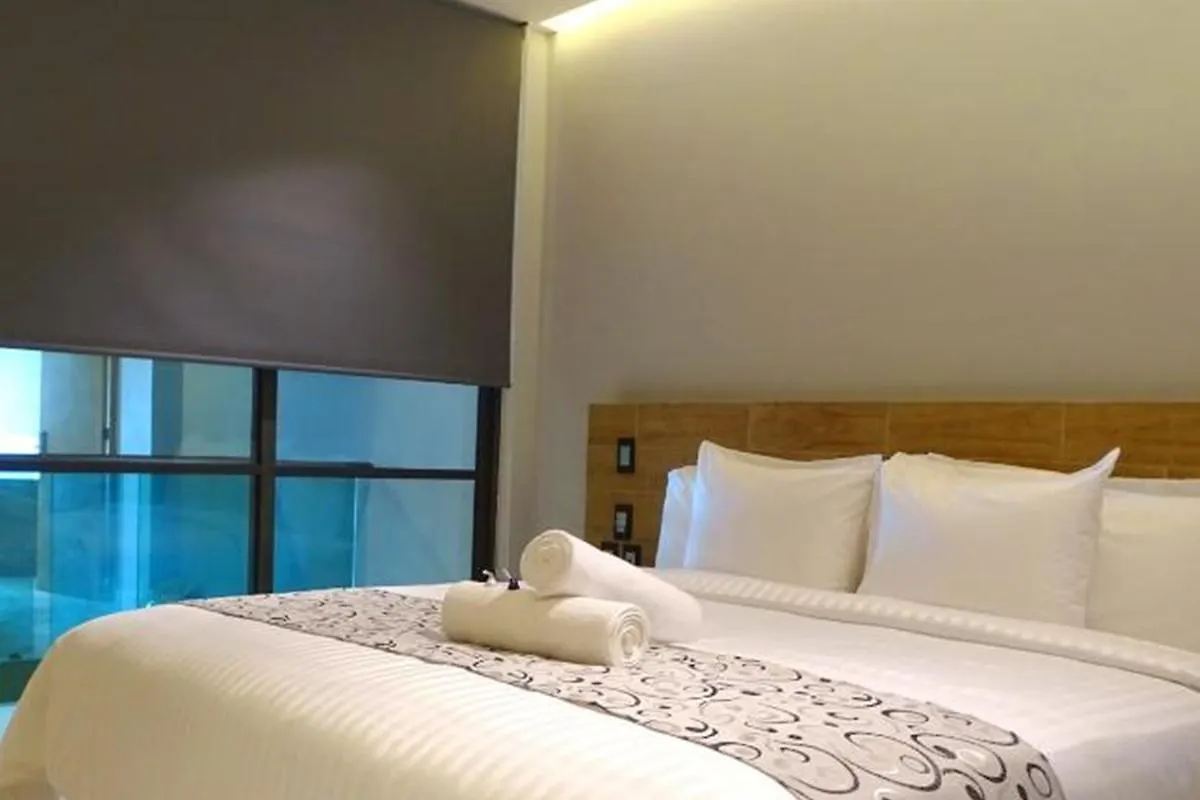 Kavia Plus Hotel Cancún